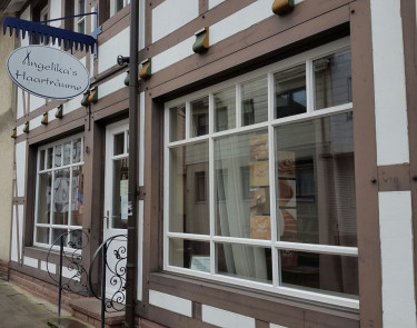 03 Aussenansicht_Salon.jpg